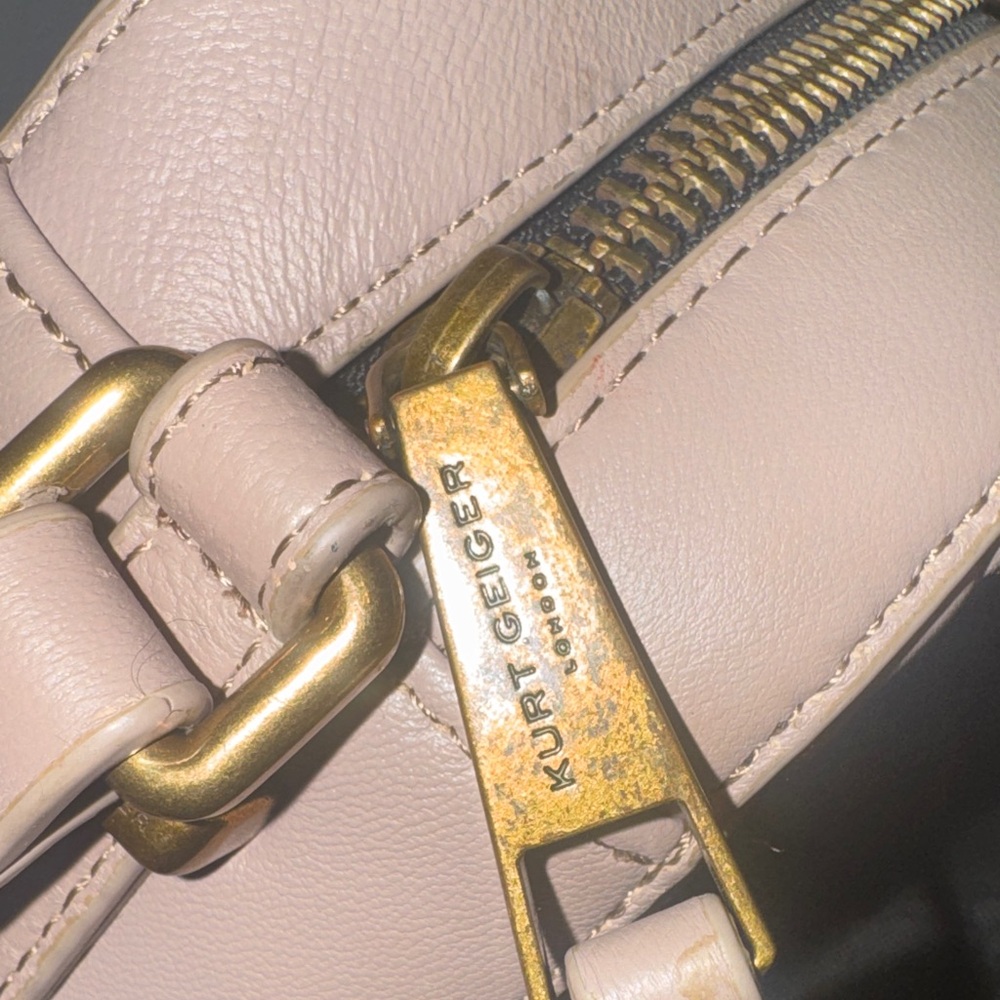 SOLD 🚨 Kurt Geiger nudeQuilted Leather Crossbody EUC with Dusty - Picture 7 of 8